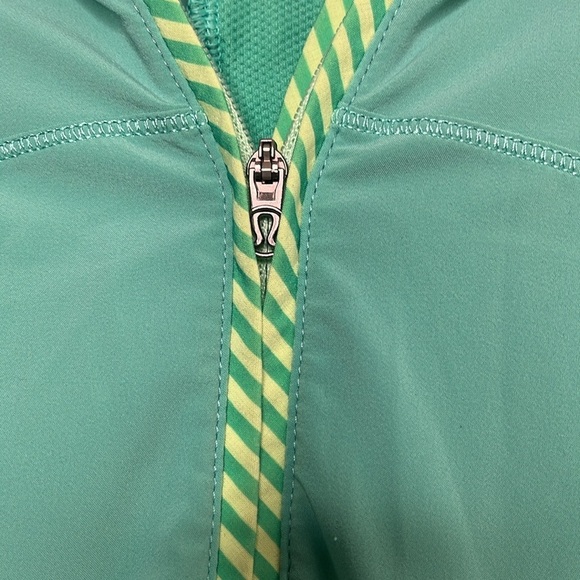 Lululemon Blue 1/2 Zip Lightweight Hood Jacket Women Size 4 - Picture 4 of 7